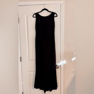 Elegant Black Sleeveless Dress